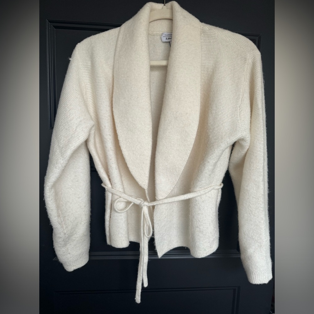 Los Angeles Atelier & Other Stories white belted rolled collar sweater. Small